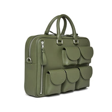 Valas Explore Bag in Olive with outside pockets on Well(un)known Available at wellunknown.com